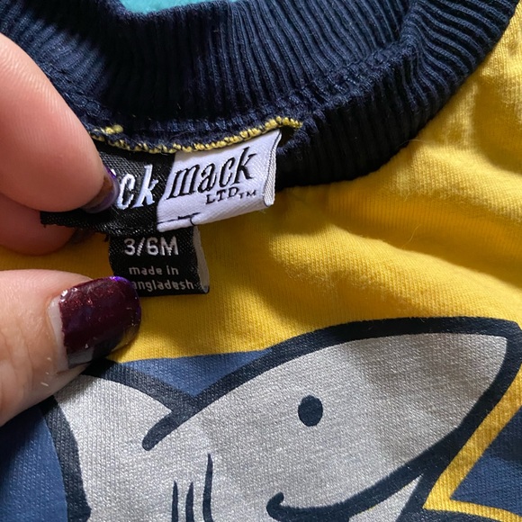 Shark shorts outfit - Picture 5 of 6